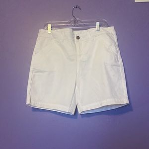 Maurices white shorts